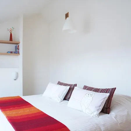 Well-situated And Comfortable Гент